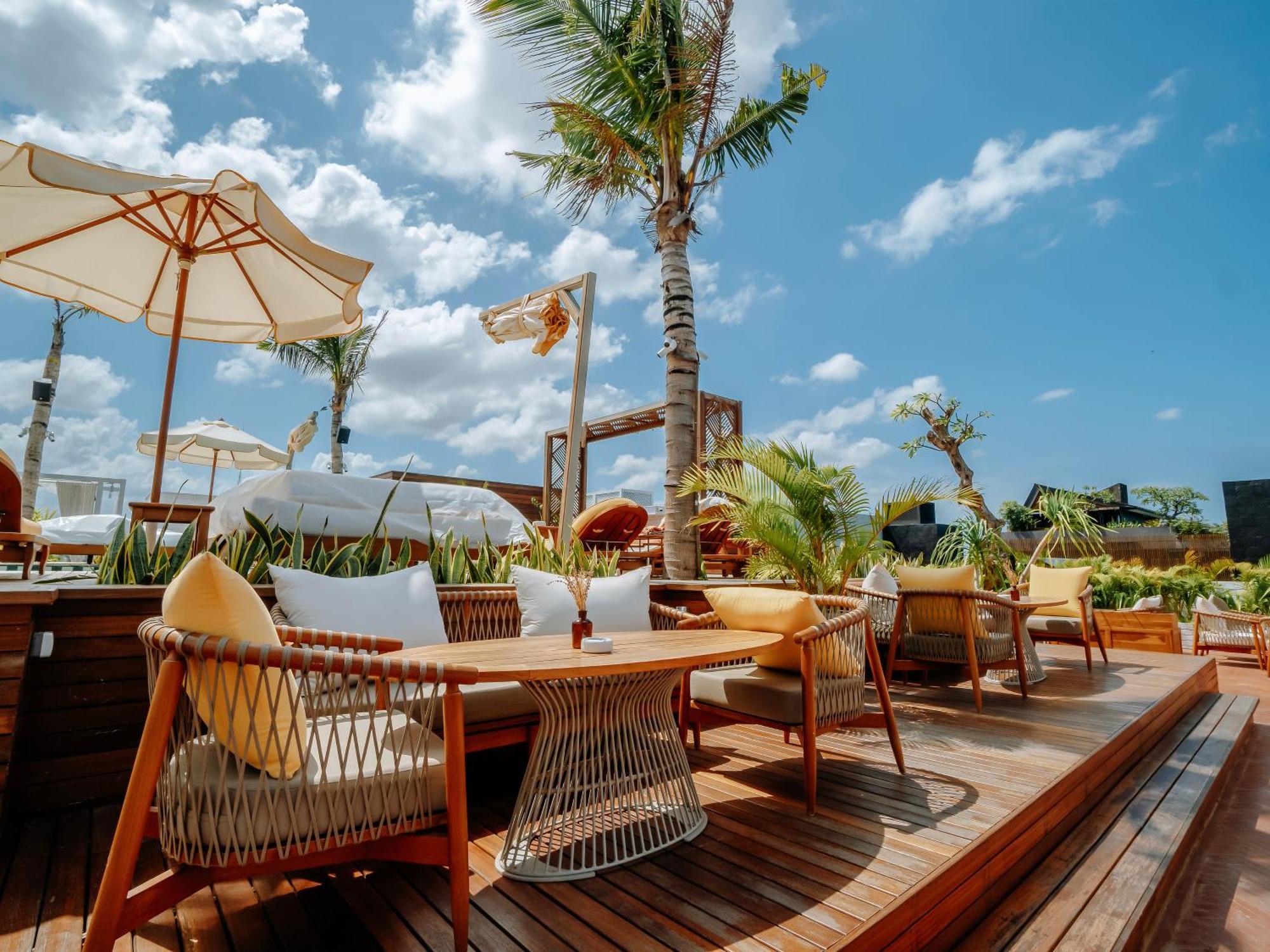 Secana Beachtown Resort & Residences Canggu Extérieur photo